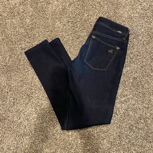 DL1961 Jean Dark Women  Skinny Size 27   4Way Stretch 360 Comfort 26.5 Inseam.